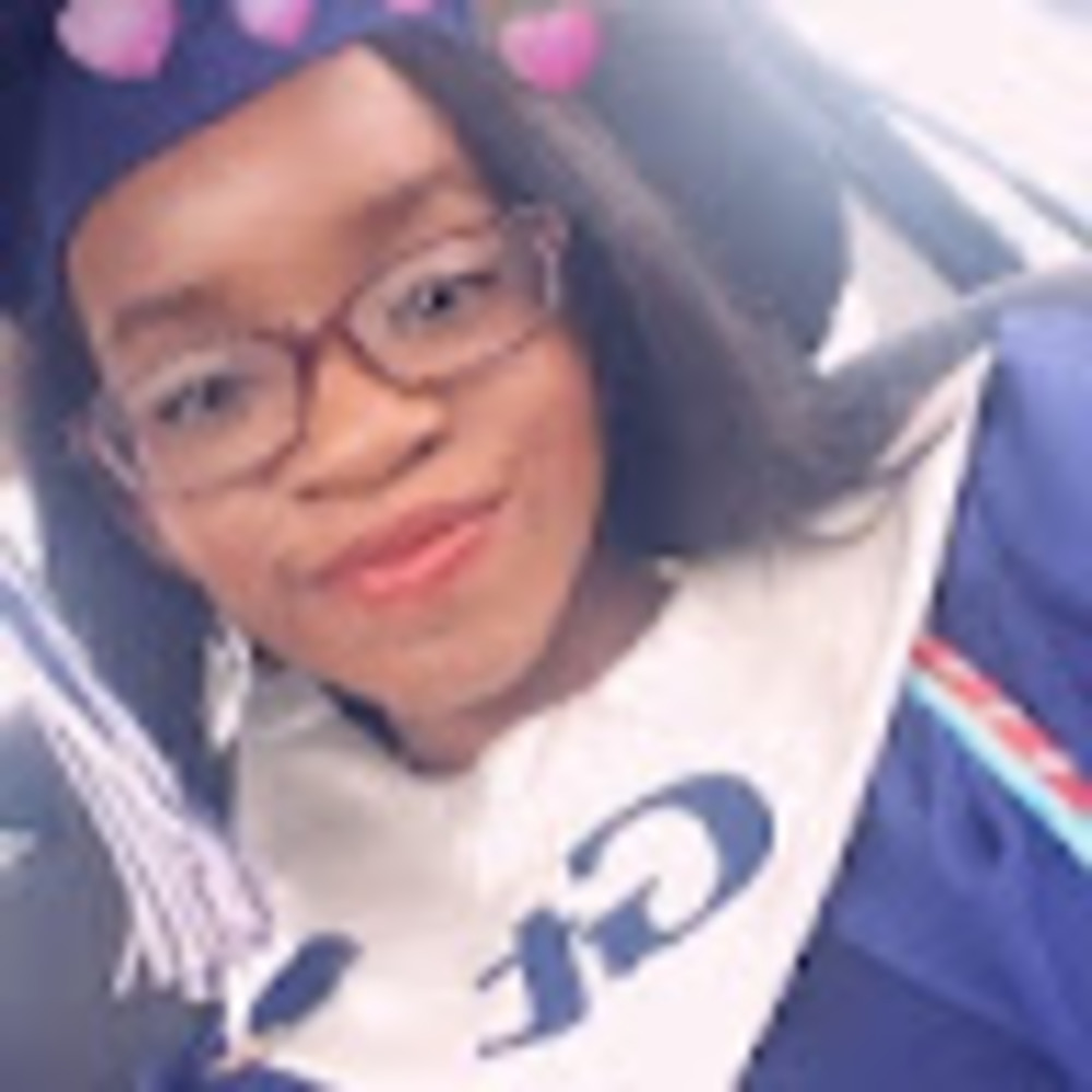 Meet your Posher, Alexus
